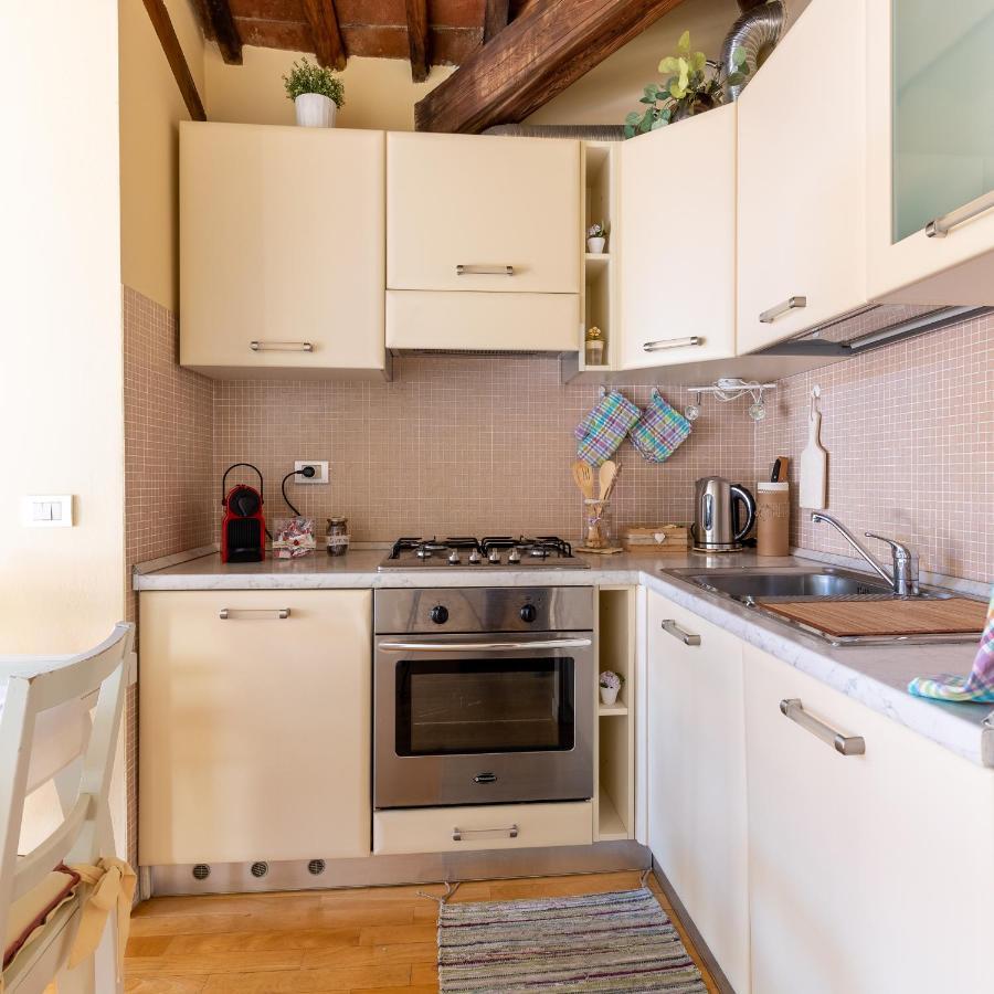 50Mt Dalle Mura+Parcheggio*Appartamento Tipico* 루카 외부 사진
